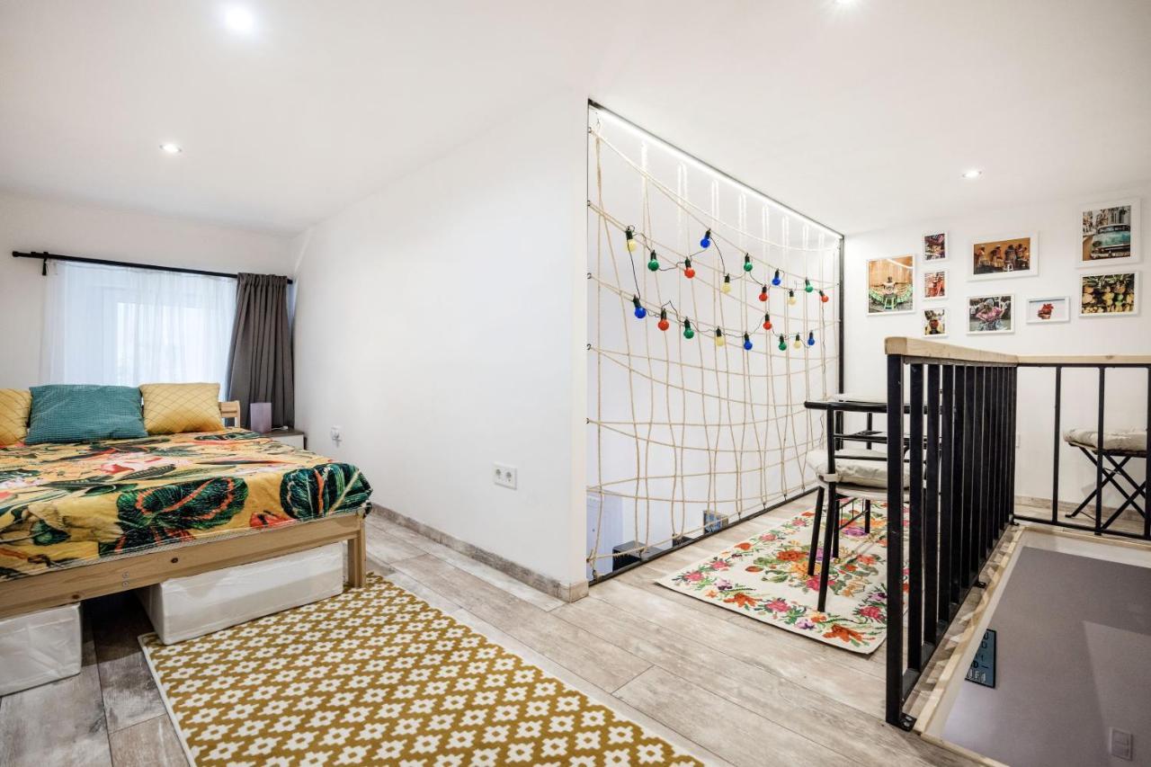 Apartman Lovely With Mezzanine Near The Danube *